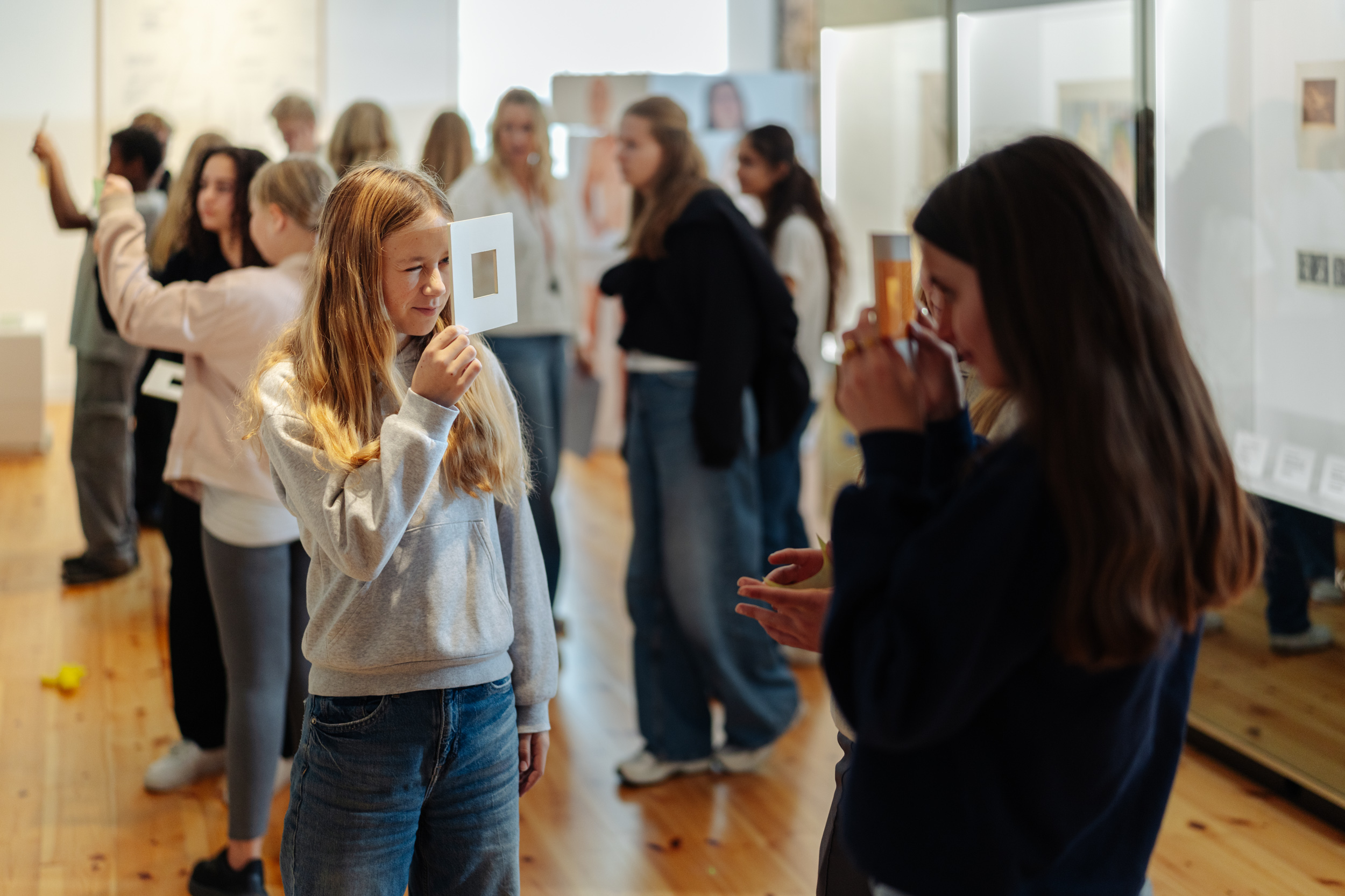 Skolebørn på museet